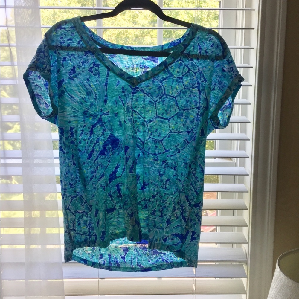 Lilly Pulitzer v neck top